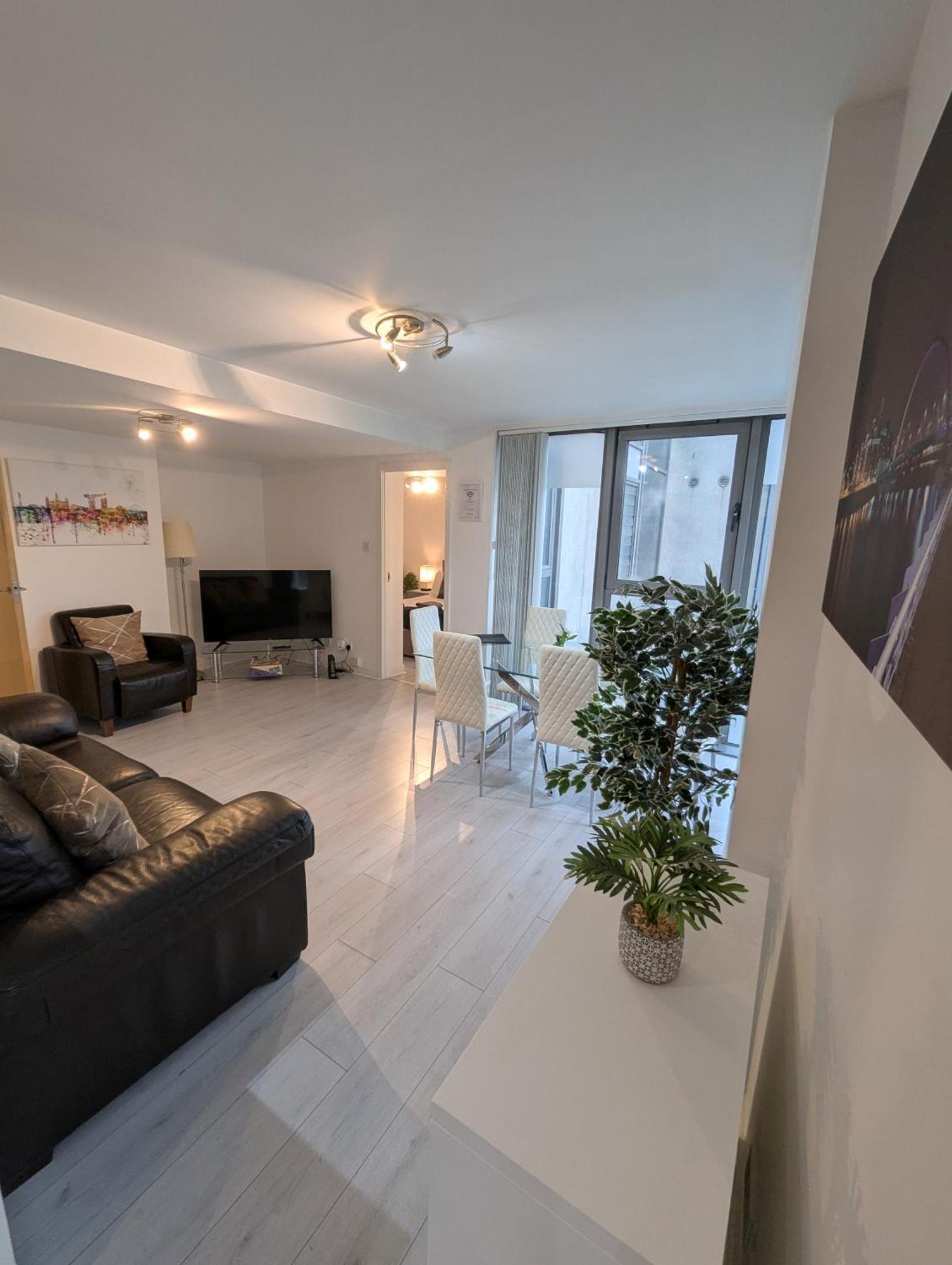 Glasgow City Centre Waterfront Apartment Exteriér fotografie